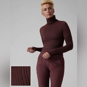 Athleta Flurry Endeavor Turtleneck Shirt Top XS‎ Comfy Stretch Fitted Pullover